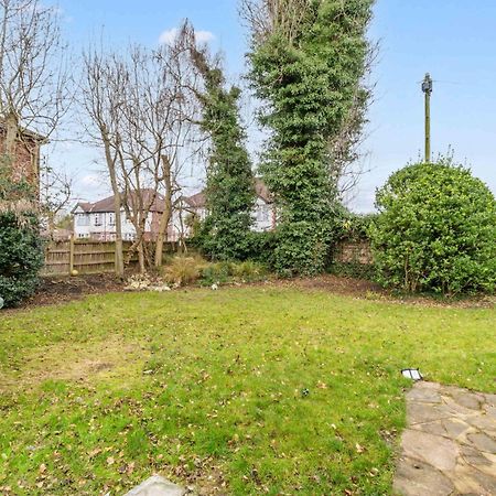 Studio Cottage With Shared Garden - 3Min To Bus Stop 曼彻斯特 外观 照片